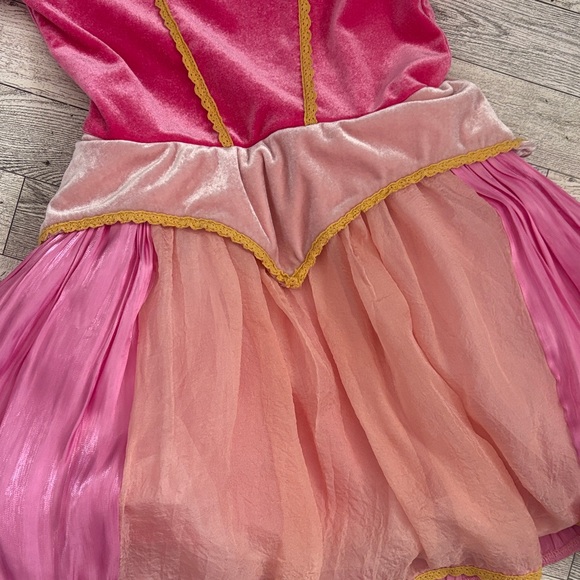 Aurora inspired dress - Picture 3 of 8